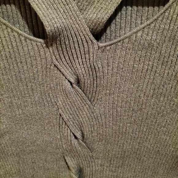 Women Liverpool Los Angeles V-Neck Sweater Size L Dark Green Twist Front Knit - Picture 3 of 5